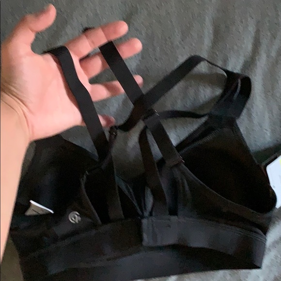 Black sports bra - Picture 2 of 3
